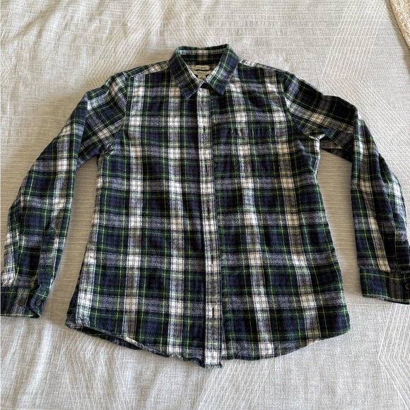 L.L. Bean Tops - LL Bean Women’s Relaxed Fit Scotch Plaid Flannel Button Down